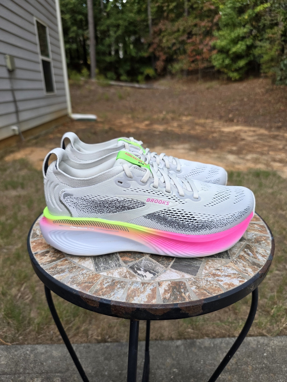 Brooks Adrenaline GTS 25 1204431B053 Oyster/Pink Running Shoes Women's Size 8.5
